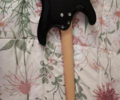 VENDO GUITARRA