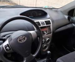Se vende auto toyota yaris