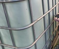Se vende bins de 1000 litros en 80.000