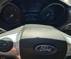 VENTO AUTO FORD FOCUS 2.0