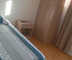 Arriendo amplias piezas amobladas
