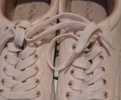 SE VENDEN ZAPATILLAS!!!!