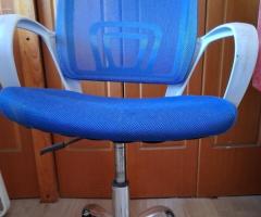 SE VENDE SILLA DE ESCRITORIO!!!!
