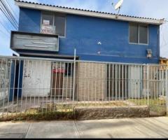 Vendo Casa Dos pisos, construcción sólida, muy buena ubicación, 5 dormitorios, dos baños, cocina