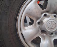 SE VENDEN NEUMATICOS CON ARO USADOS 245/75R16