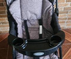 Coche y silla de comer