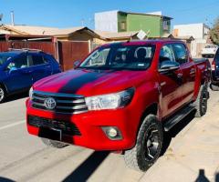 Vendo camioneta TOYOTA HI LUX 4x4