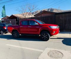 Vendo camioneta TOYOTA HI LUX 4x4