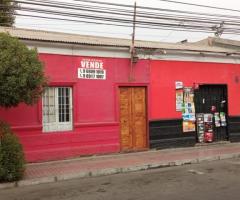 Casa Central con local Comercial (Botilleria) - 1