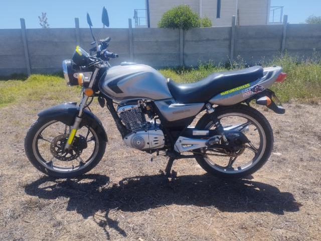 Moto Suzuki 125 - 1