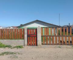 Se vende terreno con casa en La Serena