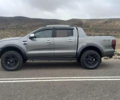 Se vende camioneta Ford Ranger XLT 3.2 4x4 2017