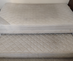 -1 cama nido ⅕ plaza marca Rosen, modelo Uno•1 (usada), con respaldo, $80.000.